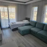 Cicek 아파트호텔 3*
