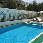 Cicek 아파트호텔 Çeşme