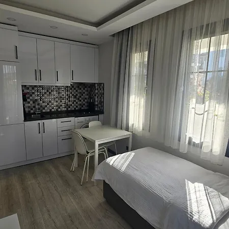 아파트호텔 Cicek Çeşme