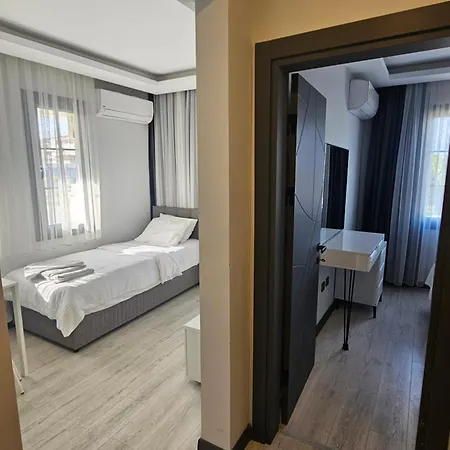 Apartmanhotel Cicek 3*