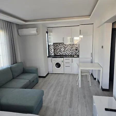 Cicek Apartmanhotel Çeşme