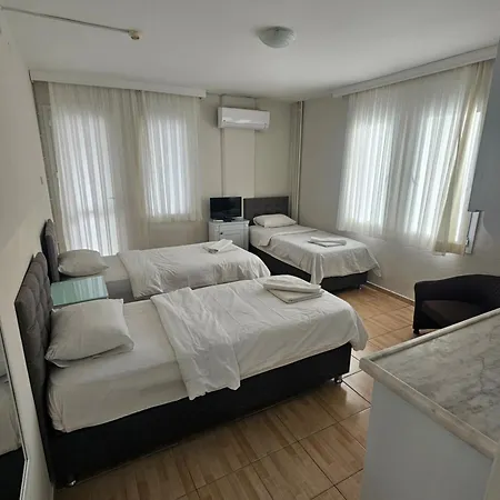 Cicek Apartmanhotel Çeşme