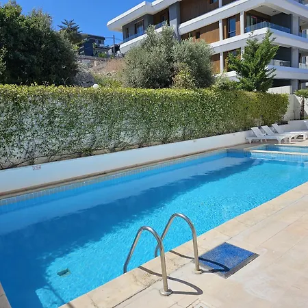 아파트호텔 Cicek 3*