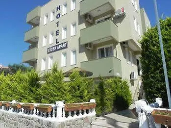 Cicek Ξενοδοχείο με διαμερίσματα Çeşme