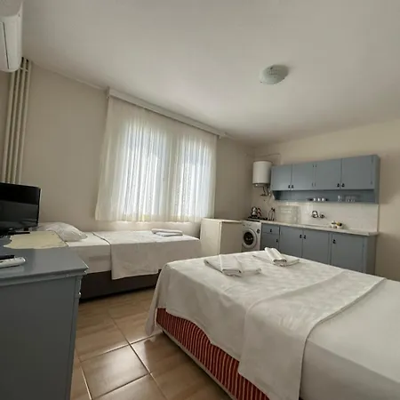 Aparthotel Cicek 3*