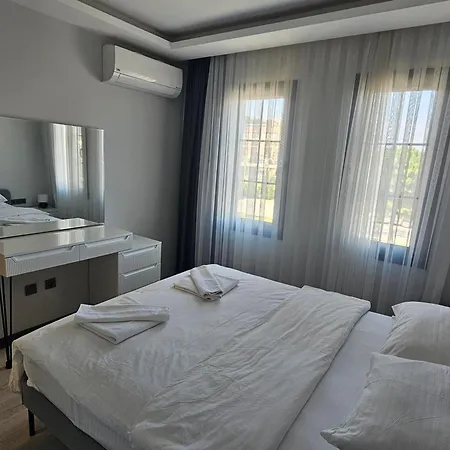 Cicek Aparthotel Cesme