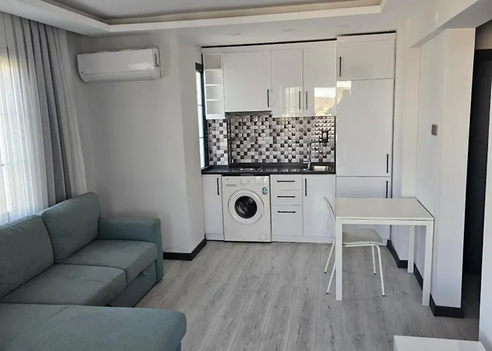 Cicek Aparthotel Çeşme