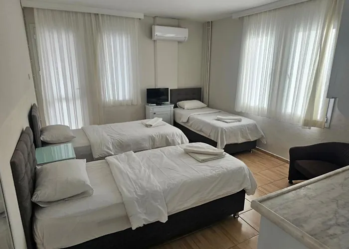 Cicek Aparthotel Çeşme