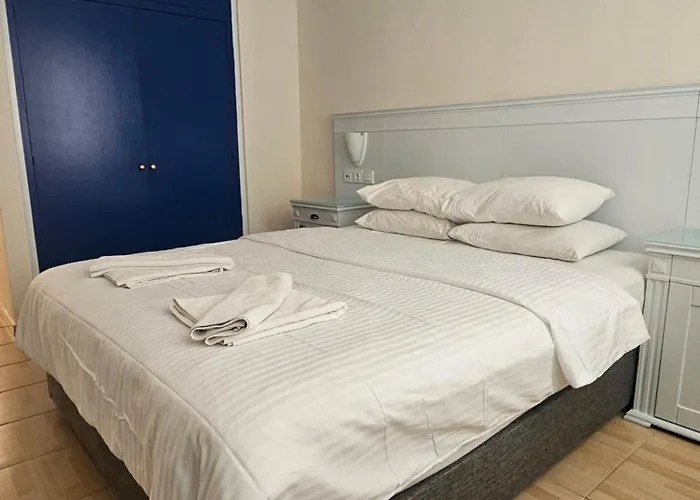 Cicek Aparthotel 3*